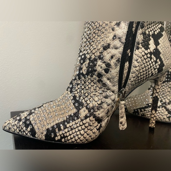 JLO Jennifer Lopez Snakeskin Rhinestone Mid-Calf Boots - Picture 4 of 8